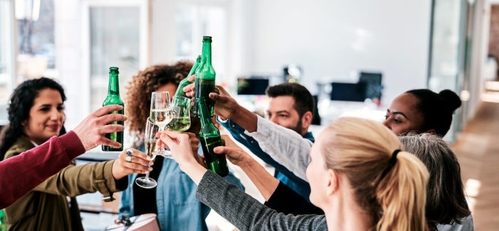 Alcool au travail : à quelles conditions ?